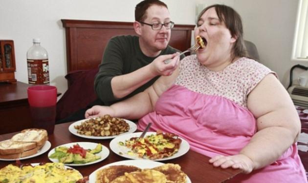 Αυτή η γυναίκα ζυγίζει 340 κιλά! και ετοιμάζεται να παντρευτεί ένα σεφ!