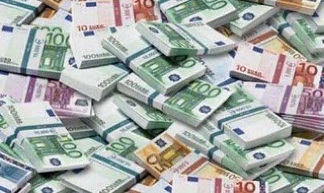 Εφοριακός άρπαξε 2 εκατομμύρια ευρώ κι εξαφανίστηκε!