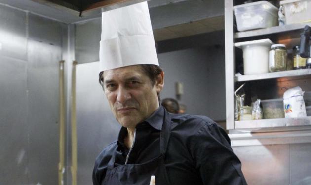 O Γιώργος Χωραφάς έγινε chef για καλό σκοπό! Δες φωτογραφίες