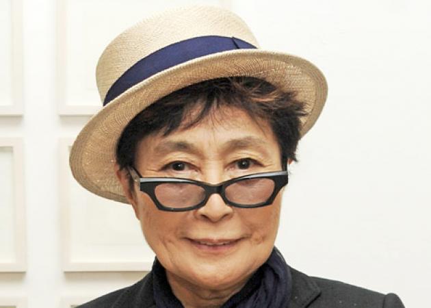 Πώς έφτασε η Yoko Ono να δίνει tips μακιγιάζ για άντρες;