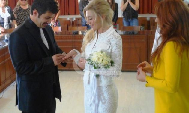 Αυτό είναι το ζευγάρι που παντρεύτηκε στην Κρήτη, 11/11/11 στις 11.11