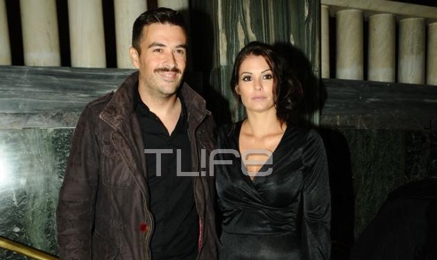 Τα διάσημα ζευγάρια της ελληνικής showbiz πήγαν θέατρο! Φωτογραφίες