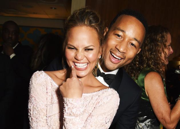 Chrissy Teigen: Έγκυος το γνωστό μοντέλο και σύζυγος του John Legend! [pics]