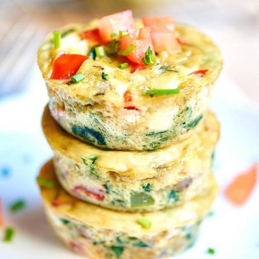 Αλμυρά muffins με λαχανικά | tlife.gr Αλμυρά muffins με λαχανικά | tlife.gr