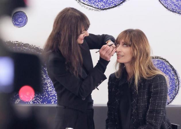 CHANEL AT COLETTE: μετά από αυτό το βίντεο θα θέλεις να αγοράσεις κόκκινο eyeliner!