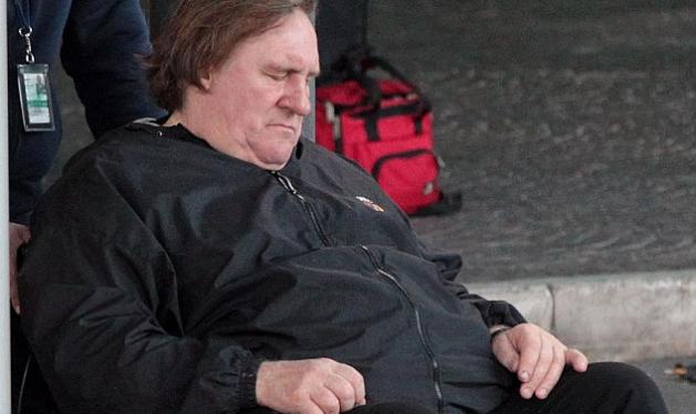 Φόβοι για την υγεία του G. Depardieu μετά από την εμφάνισή του στη Ρώμη σε αναπηρική καρέκλα!