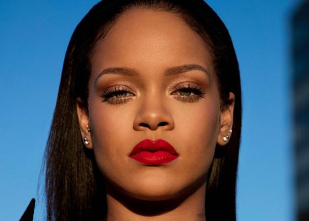 H Rihanna έκανε την πιο ανατρεπτική δήλωση για αυτό το κραγιόν που δεν μπορεί να γραφτεί στον τίτλο!