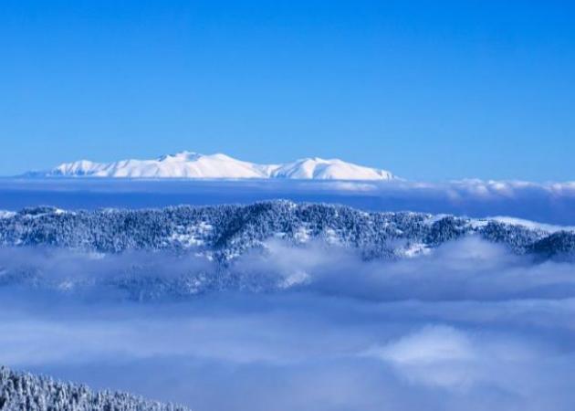 Καιρός: Καταιγίδες και χαλάζι από αύριο – Χριστούγεννα με άνοδο της θερμοκρασίας και Πρωτοχρονιά με χιόνια [χάρτες]