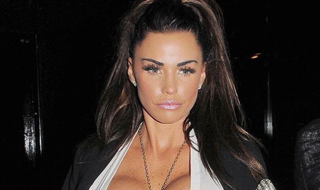 Katie Price: Αφαίρεσε τα εμφυτεύματα σιλικόνης από το στήθος της και πόσταρε την πρώτη της φωτογραφία!