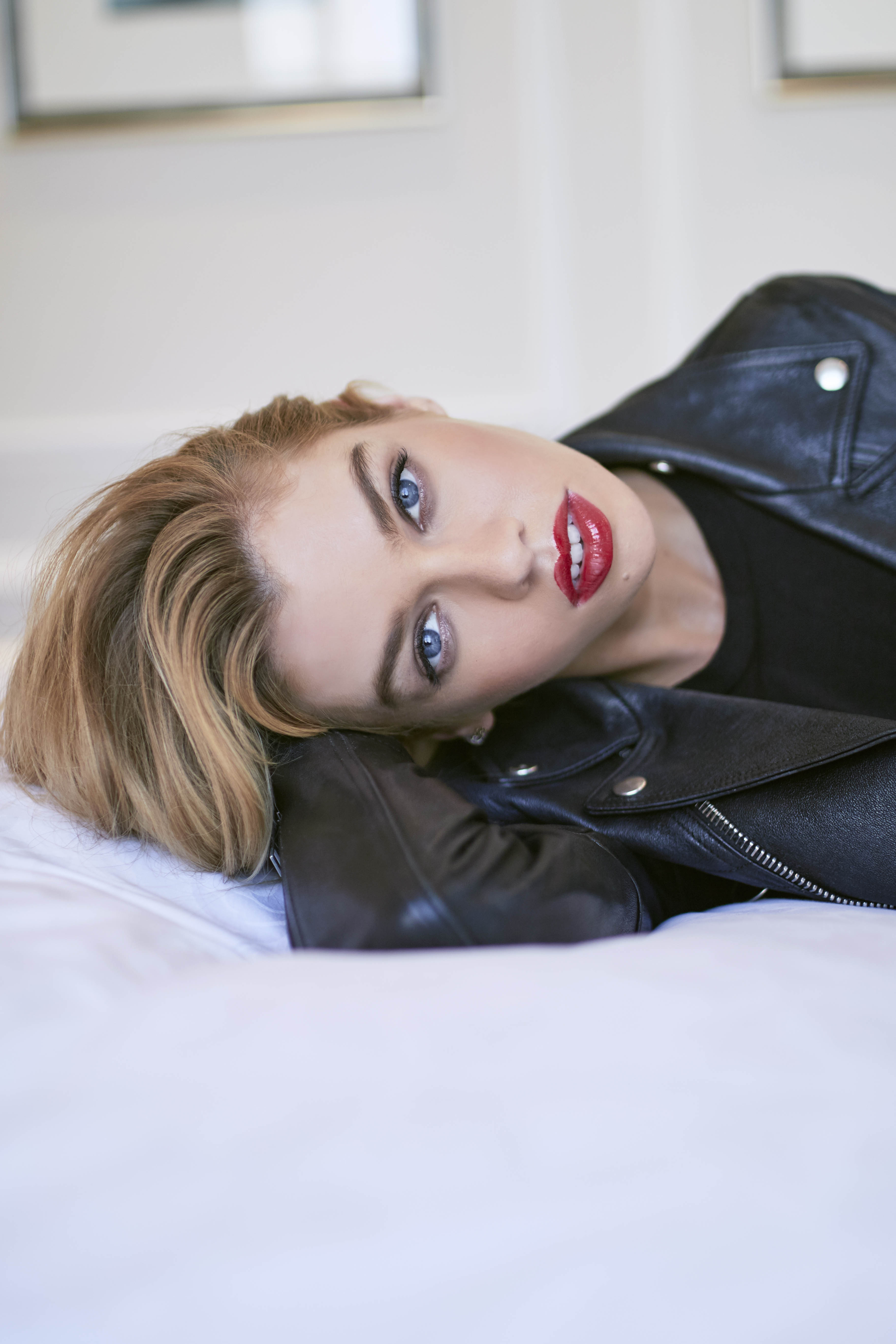 5 make-up tips για glamorous look από το πρωί ως το βράδυ όπως της Stella Maxwell!