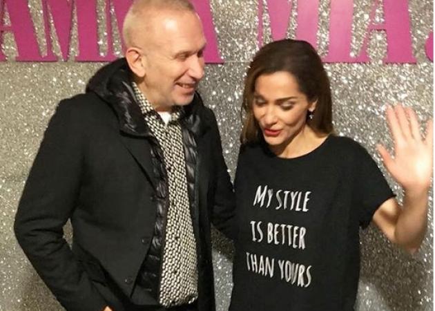 Jean Paul Gaultier: Στο θέατρο για να απολαύσει την Βανδή στο Mamma Mia