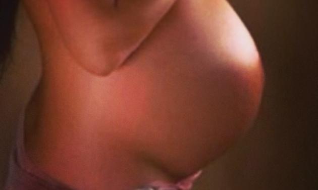 Αγγελική Ηλιάδη: Η “γυμνή” φωτογραφία αλά Demi Moore και η επίσκεψη από τον αγαπημένο της φίλο