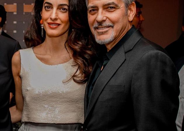 H Amal Clooney περιμένει δίδυμα! Ποιο είναι το φύλο των μωρών; [pics]