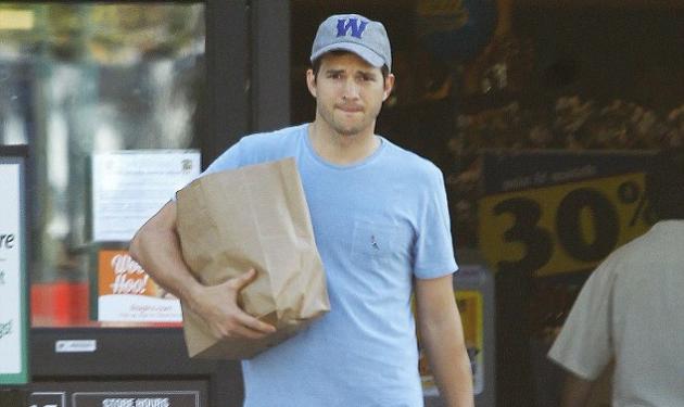 Sweet dad! O Ashton Kutcher φοράει καπέλο με το αρχικό του ονόματος της κόρης του!