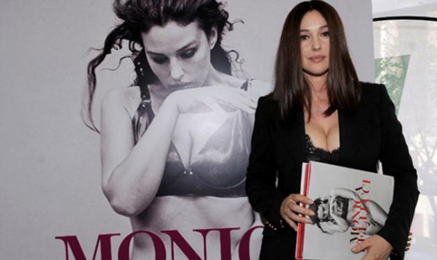 Οι sexy πόζες της Monica Bellucci σ’ ένα λεύκωμα!