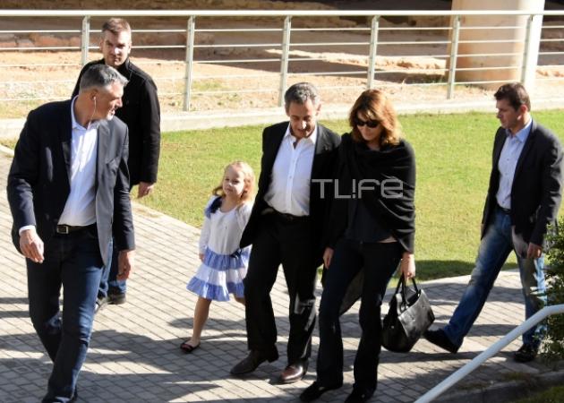 Nicolas Sarkozy – Carla Bruni: Με την κούκλα 6χρονη κόρη τους στην Ακρόπολη! [pics]