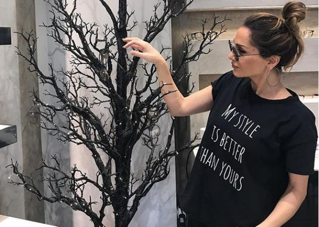 Δέσποινα Βανδή: Η συνταγή για πιο υγιεινά μπιφτέκια και οι βόλτες με χριστουγεννιάτικη διάθεση!