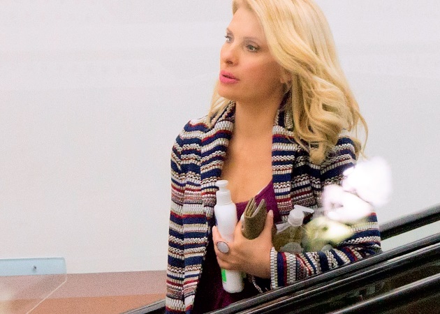 Ελένη Μενεγάκη: Ψωνίζει για την οικογένειά της! Φωτογραφίες