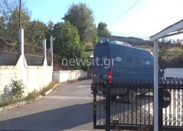 Στις φυλακές του Ελαιώνα έφτασε η Βίκυ Σταμάτη – Στις ίδιες φυλακές η Αρετή Τσοχατζοπούλου