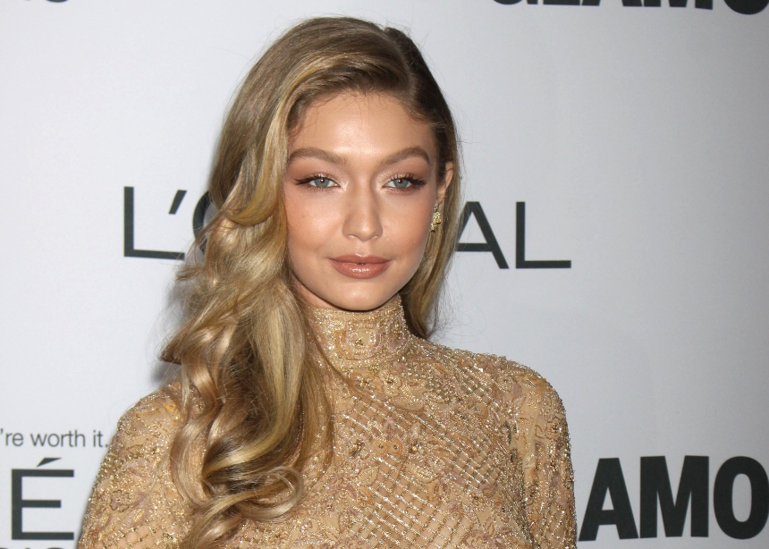 Σίγουρα θα δοκιμάσω το μυστικό της Gigi Hadid για λαμπερά μαλλιά!