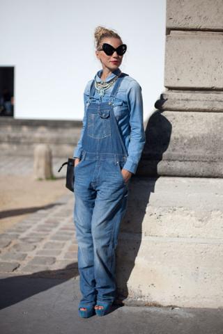 Παρίσι με  total jeans look