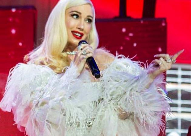 Gwen Stefani: Εντυπωσιακή εμφάνιση με Celia Kritharioti σε αμερικάνικο show! Βίντεο