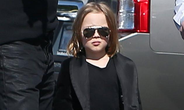 O γιος του Brad Pitt και της Angelina Jolie είναι ίδιος ο πατέρας του!