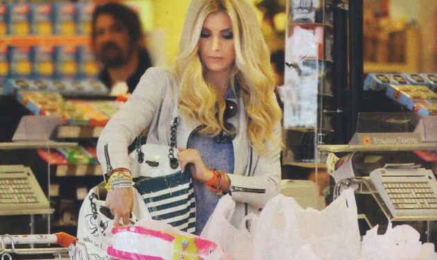 Κατερίνα Καινούργιου: Κάνει μόνη της τα ψώνια στο σούπερ μάρκετ!