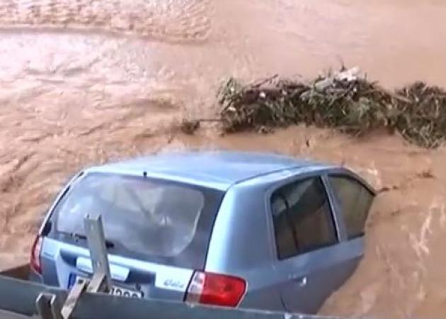 Καιρός: Εικόνες καταστροφής – Νέα Πέραμος και Μάνδρα στο έλεος της κακοκαιρίας
