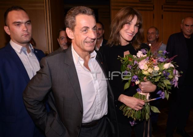 Nicolas Sarkozy – Carla Bruni: Με ποια κούκλα Ελληνίδα πολιτικό συναντήθηκαν στο Παλλάς;