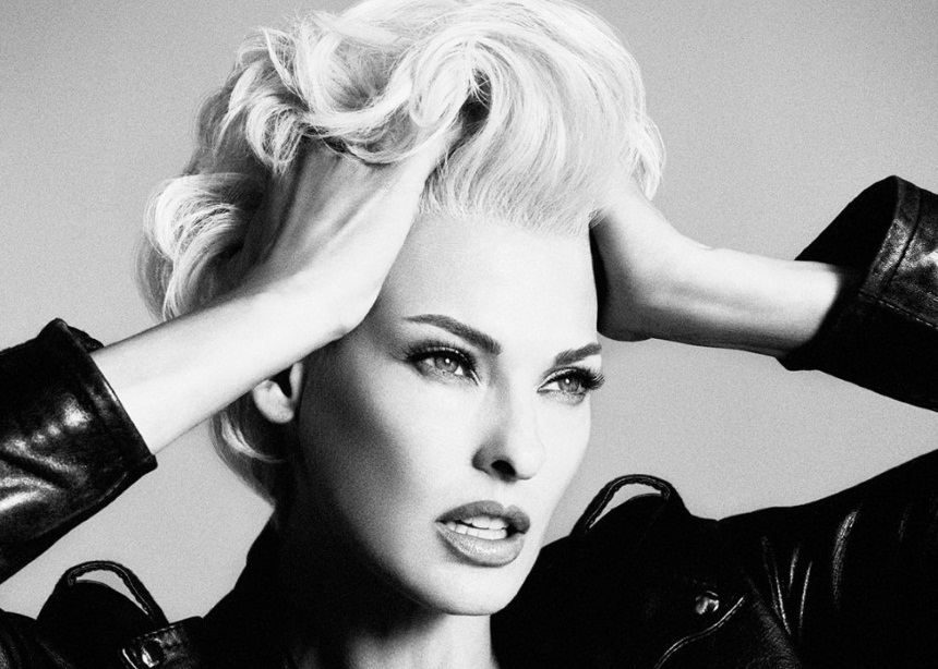 Η Linda Evangelista έγινε γιαγιά στα 52 της χρόνια! [pic]