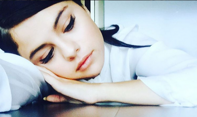 Selena Gomez: Εξηγεί γιατί αποφάσισε να φωτογραφηθεί topless για το νέο της album