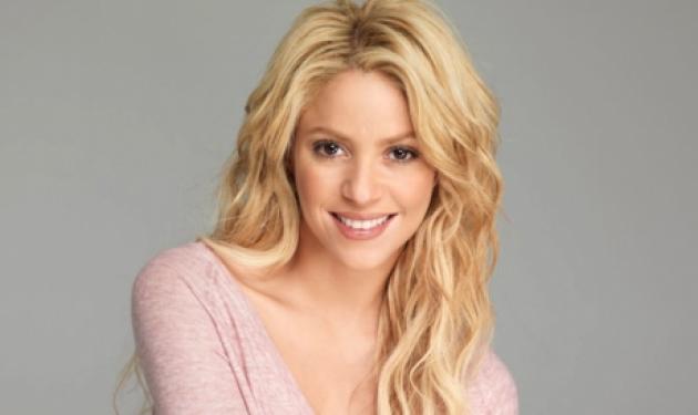 Shakira: Λίγο πριν γεννήσει και χωρίς μακιγιάζ εύχεται καλή χρονιά! Βίντεο