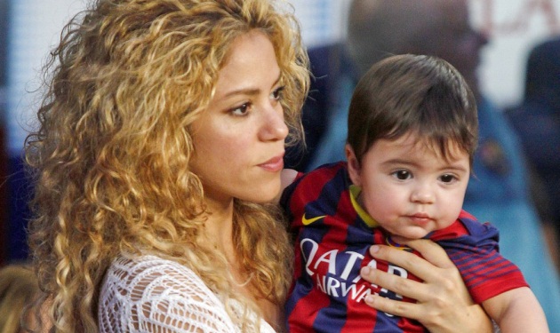 Shakira: Εγκαινίασε σχολείο για φτωχά παιδάκια μαζί με τον γιο της