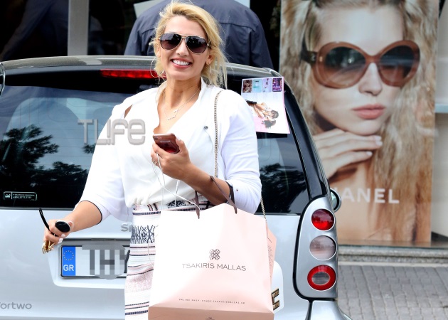 Κωνσταντίνα Σπυροπούλου: Για ψώνια στη Γλυφάδα [pics]