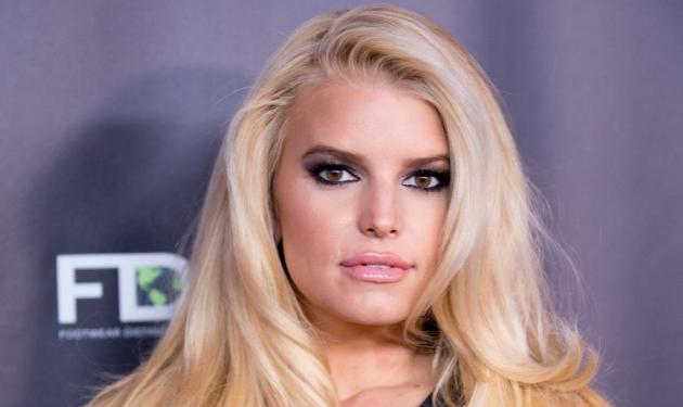 Η Jessica Simpson έμεινε… μισή! Πώς έχασε τα περιττά κιλά της!