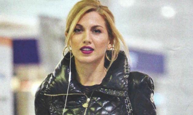 Κωνσταντίνα Σπυροπούλου: Με chic και casual look στο αεροδρόμιο