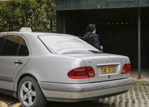 Η Βίκυ Σταμάτη στις φυλακές Χαλκίδας για τον Άκη Τσοχατζόπουλο