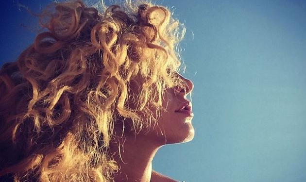 Τάμτα: Η ανέμελη πόζα πάνω στο σκάφος!