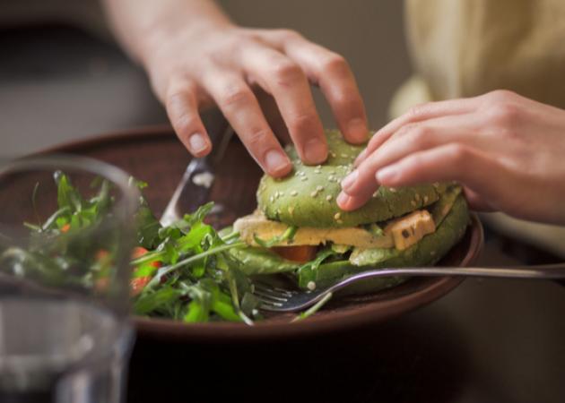 Παγκόσμια Ημέρα Vegan Διατροφής: Τι πρέπει να ξέρεις για την “αυστηρή χορτοφαγία”