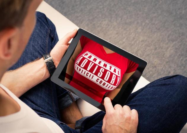 Πώς η πρόωρη έκθεση των αγοριών στην διαδικυτακή πορνογραφία επηρεάζει την συμπεριφορά τους ως ενήλικες