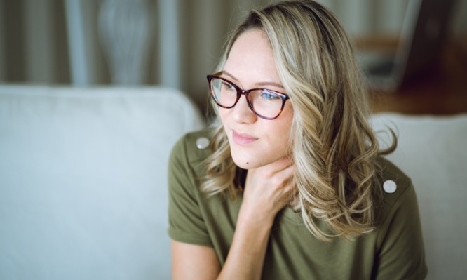 Πονόλαιμος από το air condition: Τι μπορείς να κάνεις – Πότε να πάς στο γιατρό [vid]