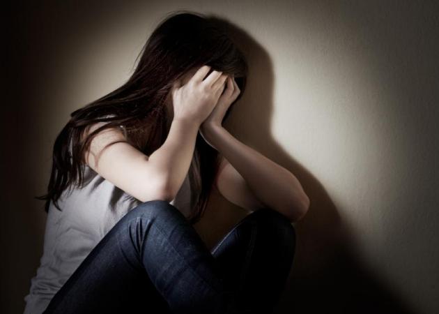 Εκτόξευση στις αυτοκτονίες εφήβων κοριτσιών – Ποιες αιτίες αναδεικνύουν οι ειδικοί [vid]