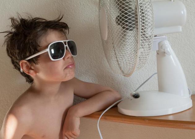 Καύσωνας: Τι μέτρα μπορείς να πάρεις για μέσα στο σπίτι