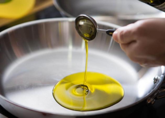 Ποια λάδια είναι καλύτερα για τηγάνισμα – Ποια να αποφεύγεις