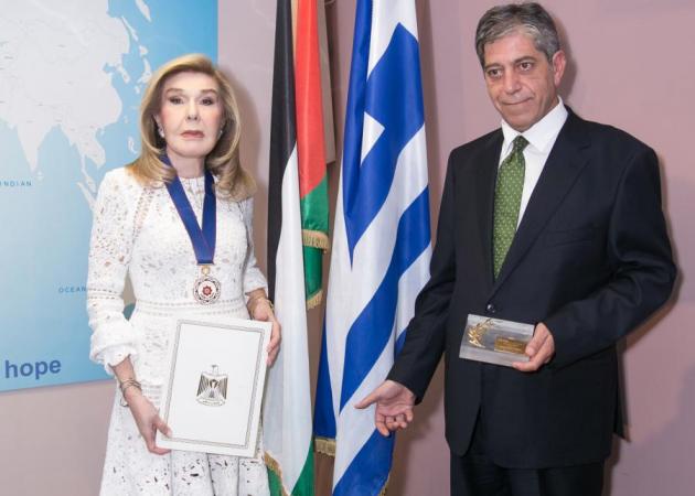 To «Μετάλλιο της Τιμής και της Διάκρισης»  του Κράτους της Παλαιστίνης στην κυρία Μαριάννα Β. Βαρδινογιάννη