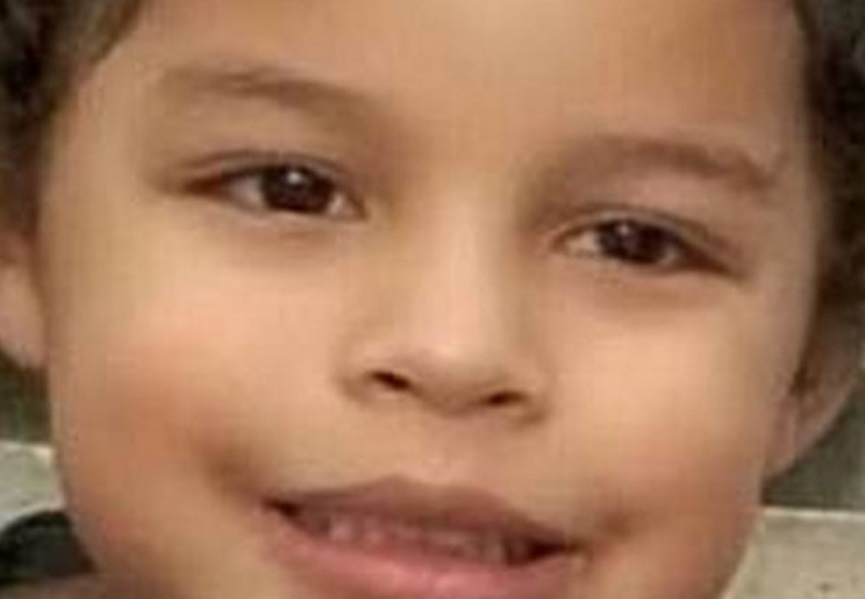 Θρήνος για 5χρονο! Τον σκότωσε αδέσποτη σφαίρα την πρωτοχρονιά