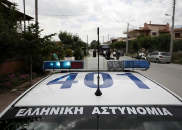 Σοκ στο Μενίδι! Σφαίρα πέρασε ξυστά από το κεφάλι παιδιού την ώρα που κοιμόταν