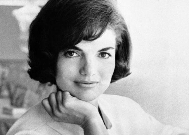 Σπάνιες φωτογραφίες από τα παιδικά χρόνια της Τζάκι Κένεντι παρουσιάζονται σε έκθεση στο Ίστ Χάμπτον