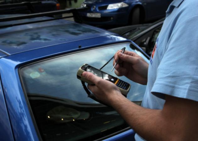 Κατασχέσεις λογαριασμών και περιουσίας για χρέη από κλήσεις, πρόστιμα και τέλη στους Δήμους – Ποιοι μπαίνουν στο στόχαστρο